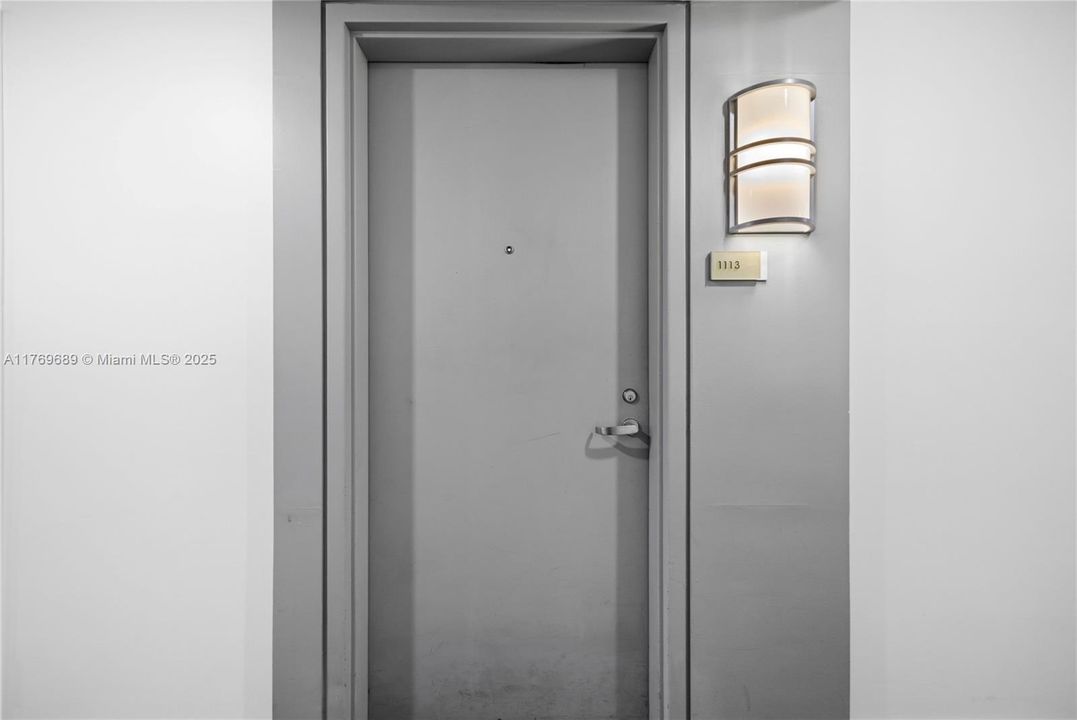 На продажу: $655,999 (2 спален, 2 ванн, 1111 Квадратных фут)