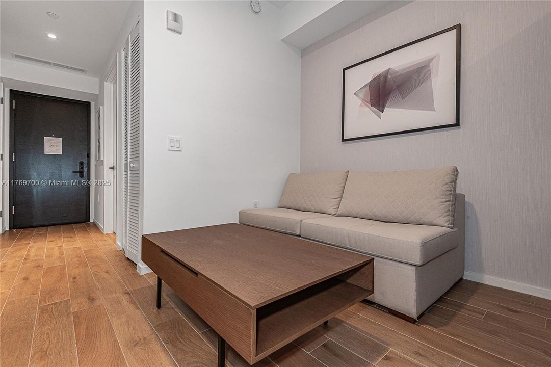 For Rent: $2,955 (0 beds, 1 baths, 341 Square Feet)