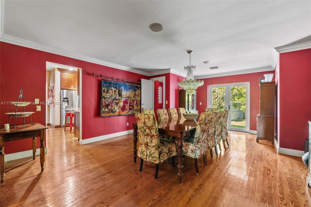 Recently Sold: $3,250,000 (4 beds, 4 baths, 4267 Square Feet)