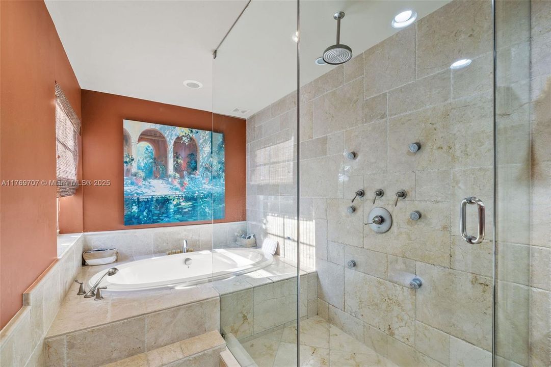 Recently Sold: $3,250,000 (4 beds, 4 baths, 4267 Square Feet)