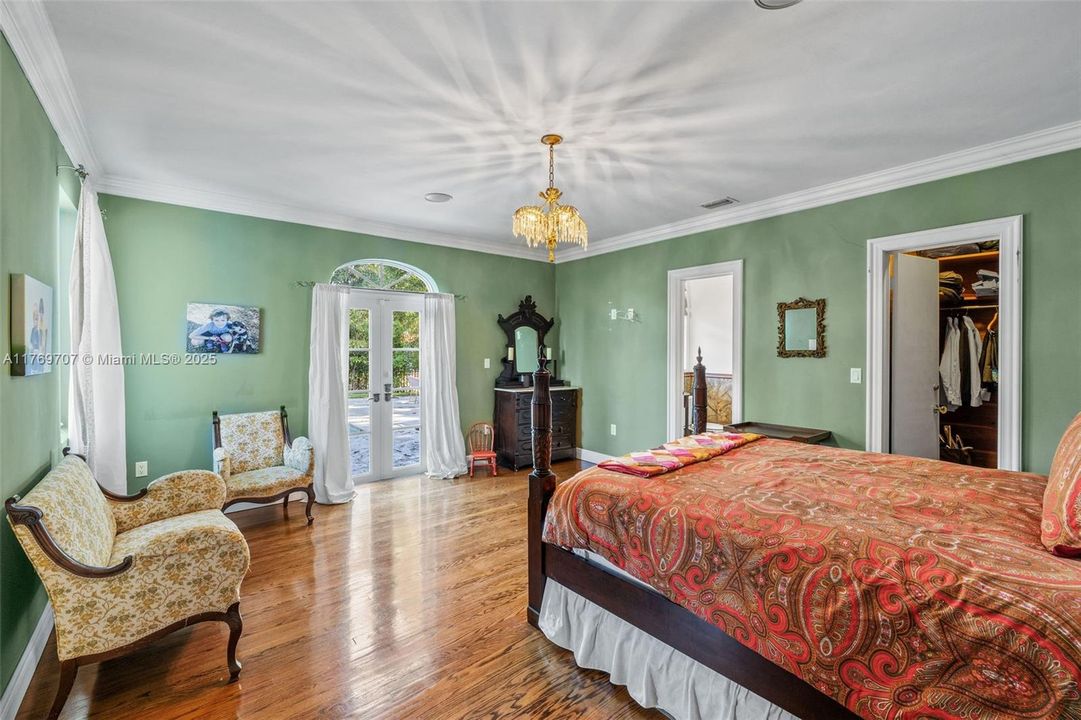 Recently Sold: $3,250,000 (4 beds, 4 baths, 4267 Square Feet)