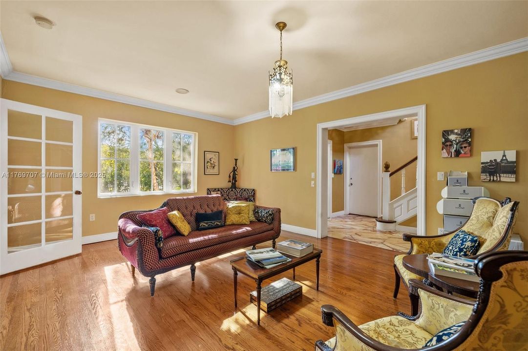 Recently Sold: $3,250,000 (4 beds, 4 baths, 4267 Square Feet)