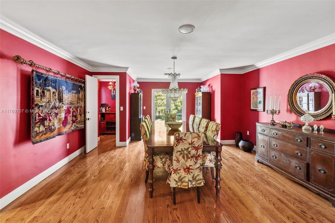 Recently Sold: $3,250,000 (4 beds, 4 baths, 4267 Square Feet)