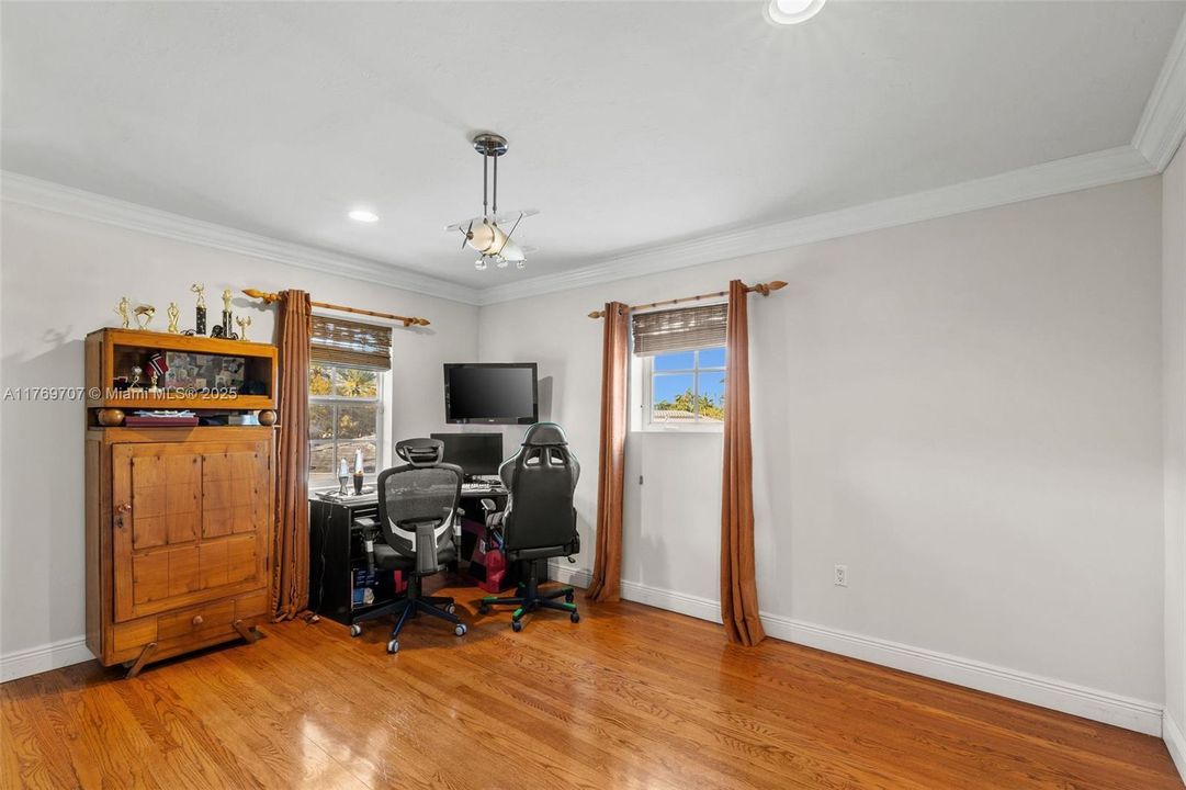 Recently Sold: $3,250,000 (4 beds, 4 baths, 4267 Square Feet)