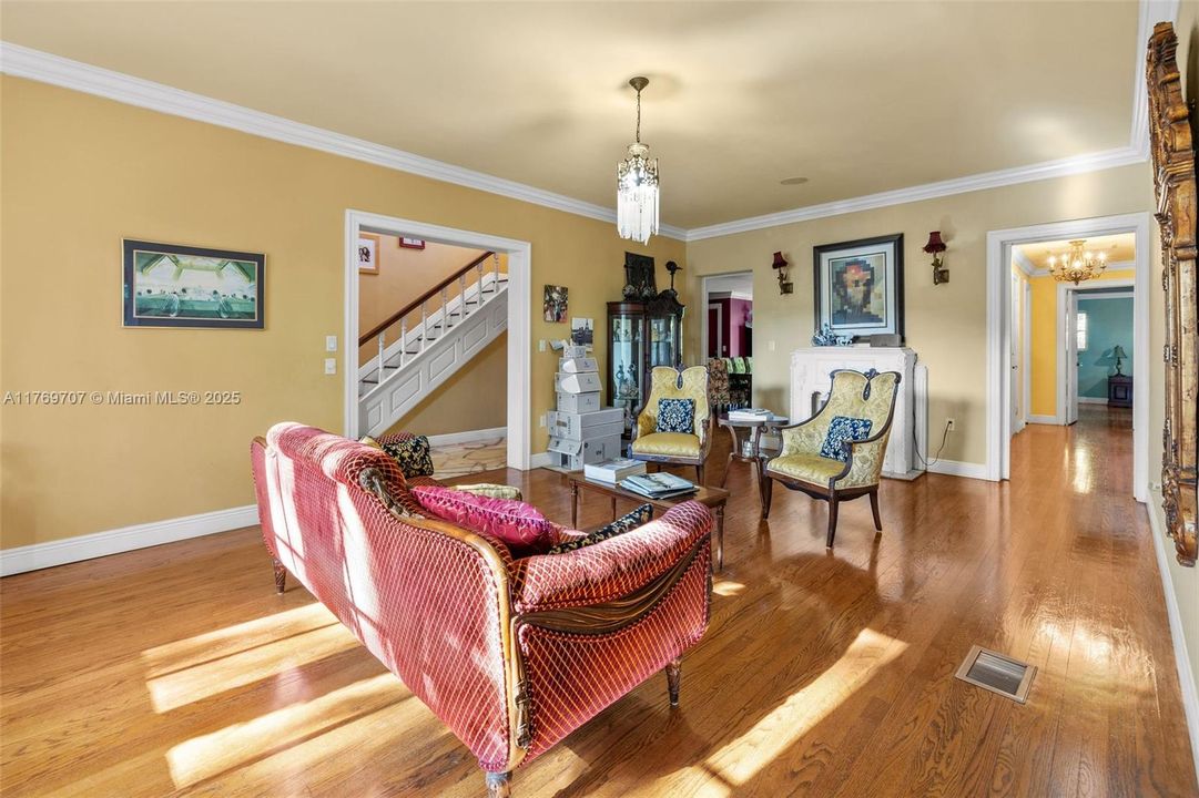 Recently Sold: $3,250,000 (4 beds, 4 baths, 4267 Square Feet)