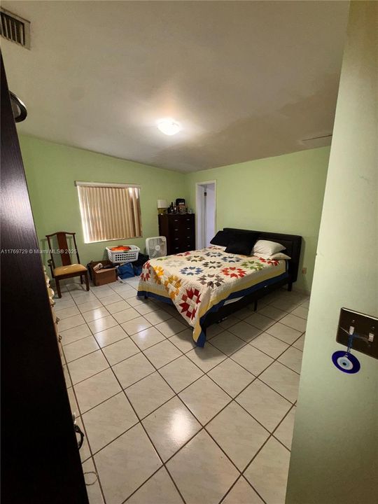 Activo con contrato: $450,000 (3 camas, 3 baños, 1803 Pies cuadrados)