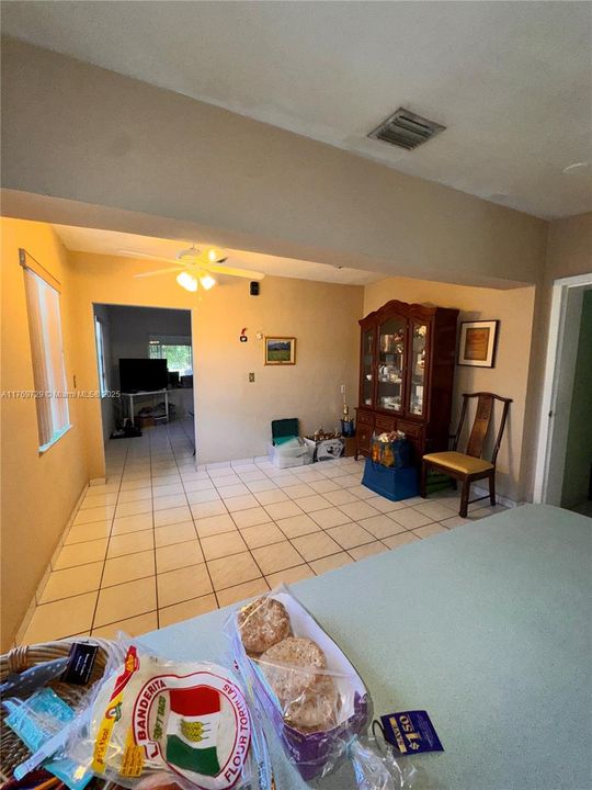 Activo con contrato: $450,000 (3 camas, 3 baños, 1803 Pies cuadrados)