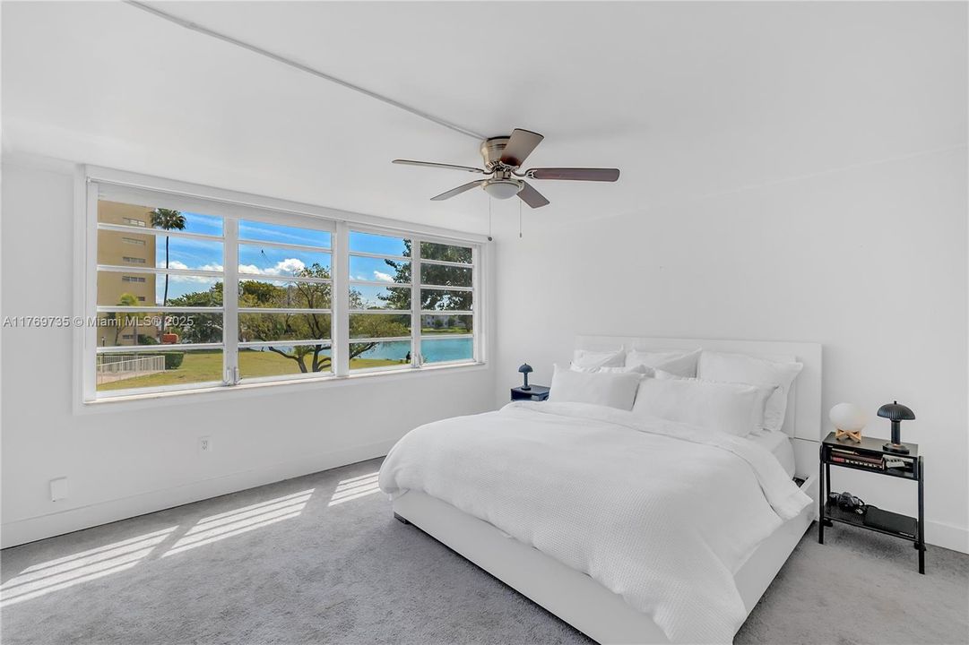 Vendido Recientemente: $199,000 (2 camas, 2 baños, 1317 Pies cuadrados)