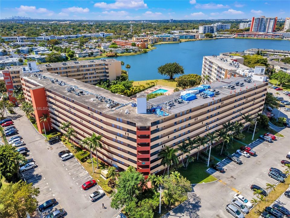 Vendido Recientemente: $199,000 (2 camas, 2 baños, 1317 Pies cuadrados)