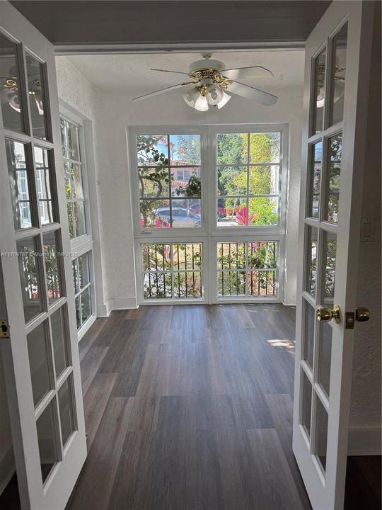 Recientemente alquilado: $2,099 (1 camas, 1 baños, 3611 Pies cuadrados)