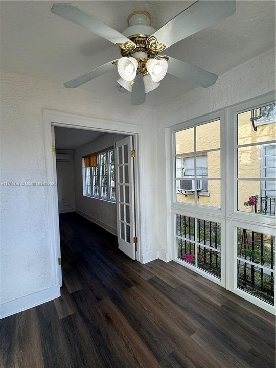 Recientemente alquilado: $2,099 (1 camas, 1 baños, 3611 Pies cuadrados)