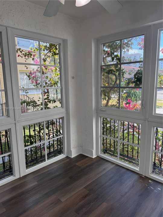 Recientemente alquilado: $2,099 (1 camas, 1 baños, 3611 Pies cuadrados)