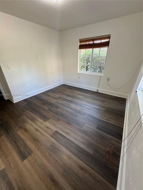 Recientemente alquilado: $2,099 (1 camas, 1 baños, 3611 Pies cuadrados)