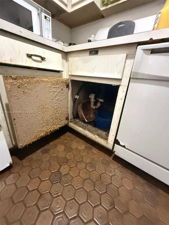 Vendido Recientemente: $115,000 (1 camas, 1 baños, 840 Pies cuadrados)