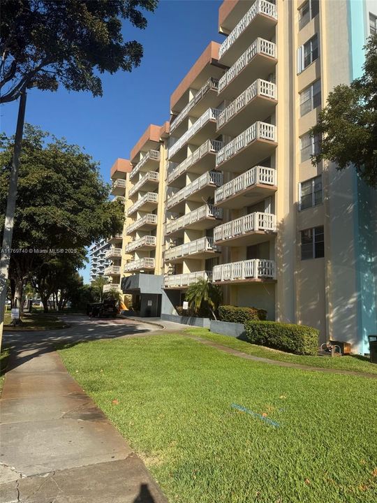 Vendido Recientemente: $115,000 (1 camas, 1 baños, 840 Pies cuadrados)