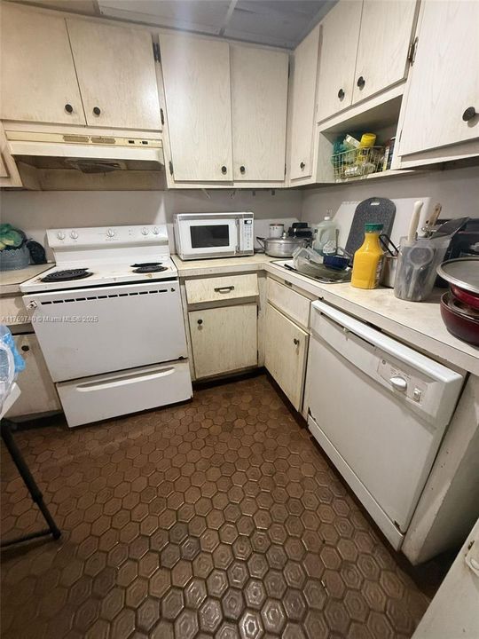Vendido Recientemente: $115,000 (1 camas, 1 baños, 840 Pies cuadrados)