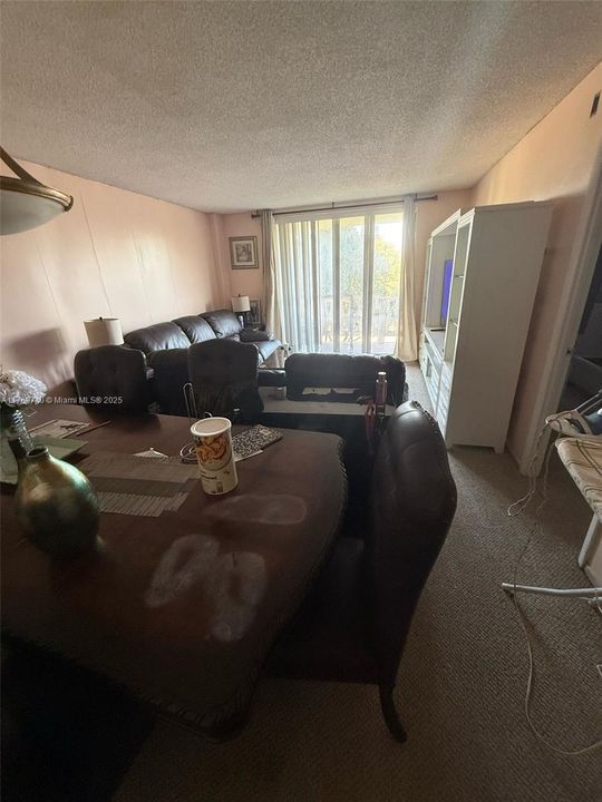 Vendido Recientemente: $115,000 (1 camas, 1 baños, 840 Pies cuadrados)