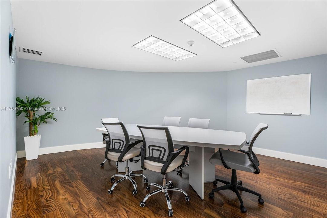 Recientemente alquilado: $2,400 (0 camas, 1 baños, 501 Pies cuadrados)