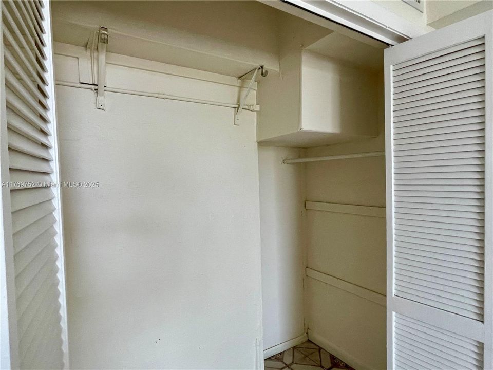 Recientemente alquilado: $1,600 (1 camas, 1 baños, 1300 Pies cuadrados)