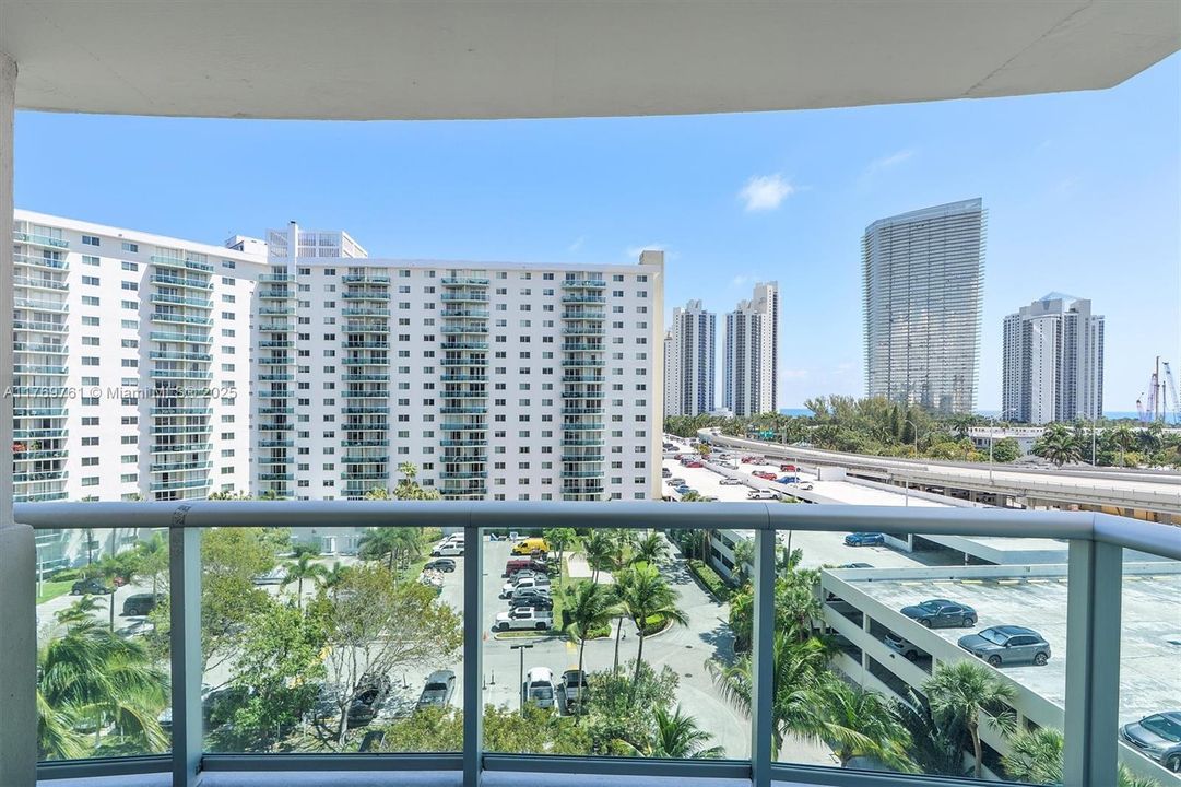 Recently Sold: $315,000 (1 beds, 1 baths, 1000 Square Feet)