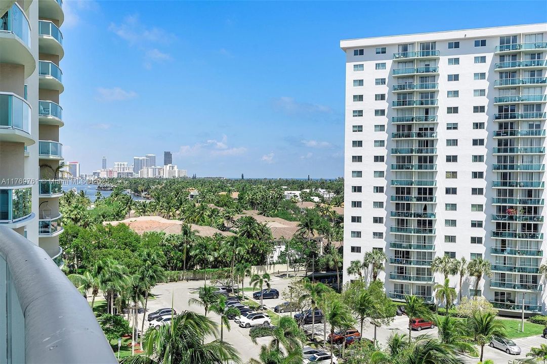 Recently Sold: $315,000 (1 beds, 1 baths, 1000 Square Feet)