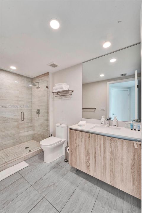 На продажу: $990,000 (2 спален, 2 ванн, 1062 Квадратных фут)