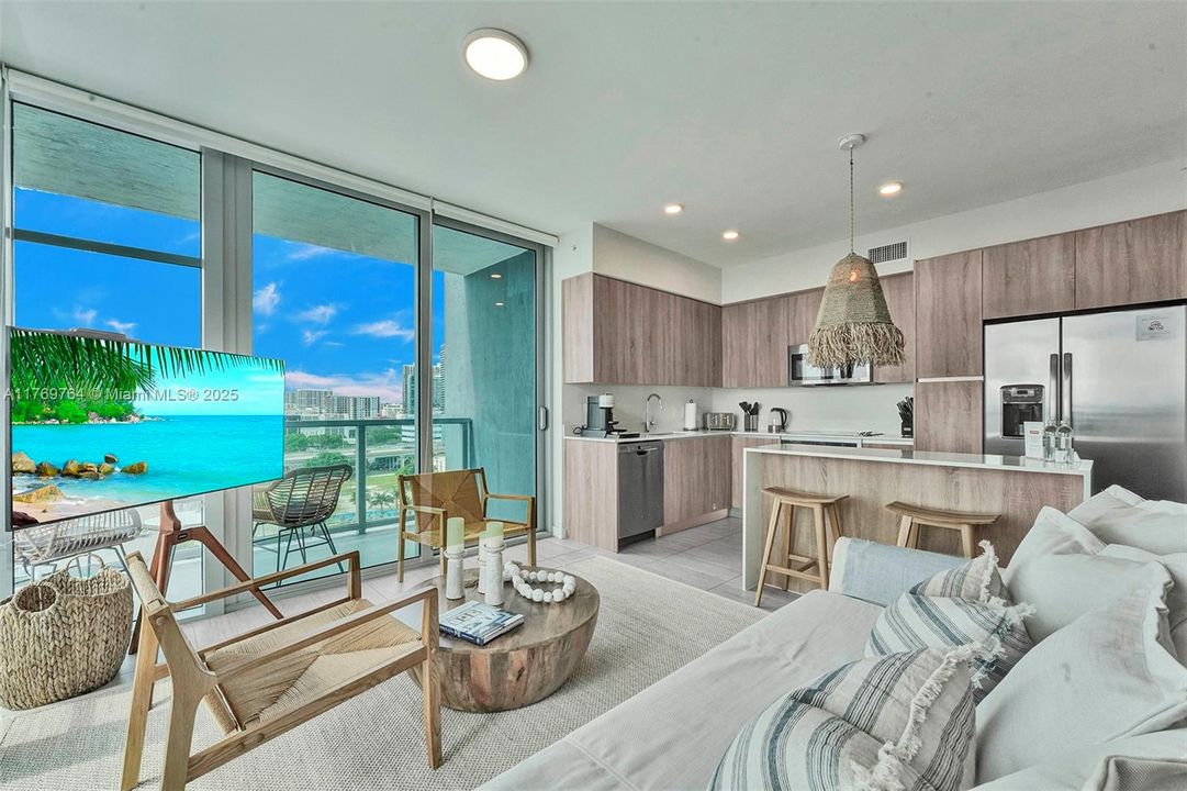 На продажу: $990,000 (2 спален, 2 ванн, 1062 Квадратных фут)