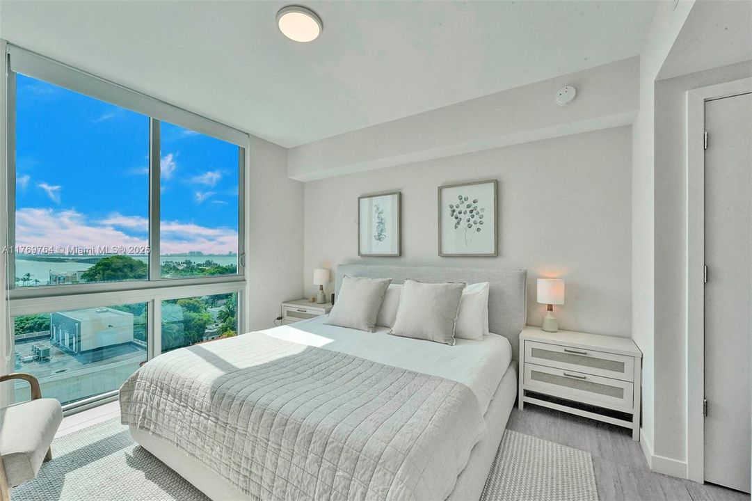 На продажу: $990,000 (2 спален, 2 ванн, 1062 Квадратных фут)