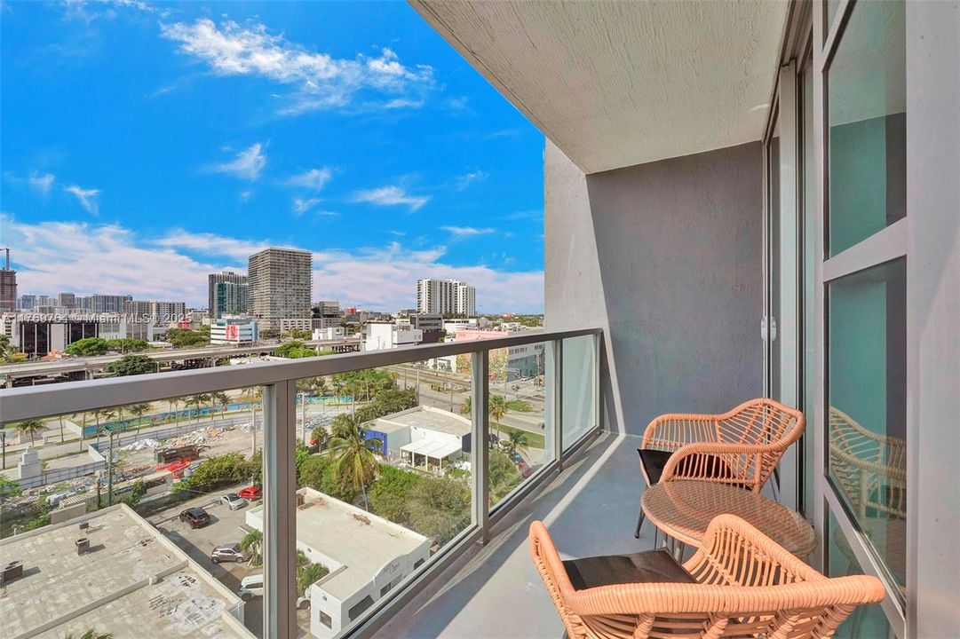 На продажу: $990,000 (2 спален, 2 ванн, 1062 Квадратных фут)