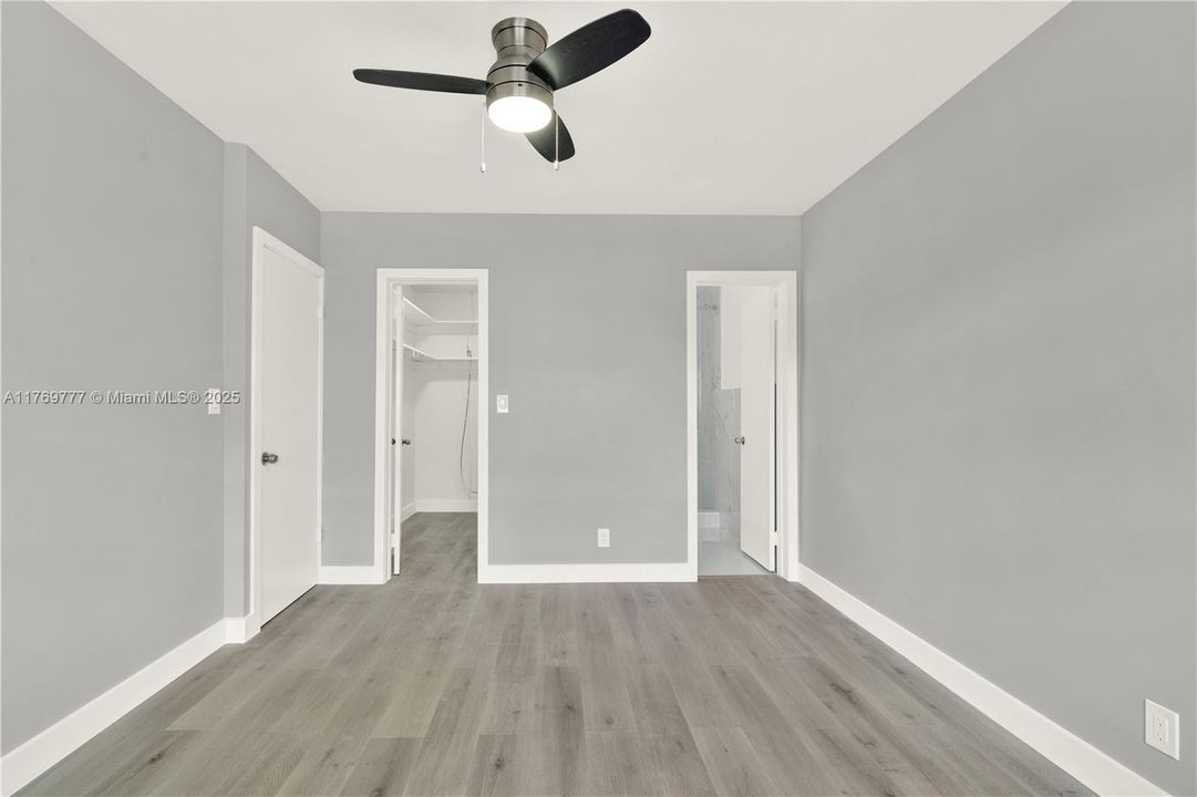 Activo con contrato: $240,000 (2 camas, 2 baños, 916 Pies cuadrados)