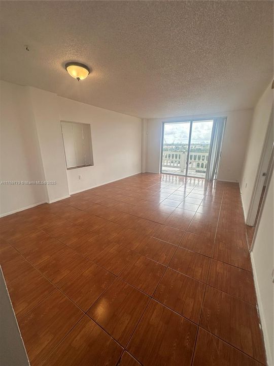 En Venta: $169,000 (1 camas, 1 baños, 840 Pies cuadrados)