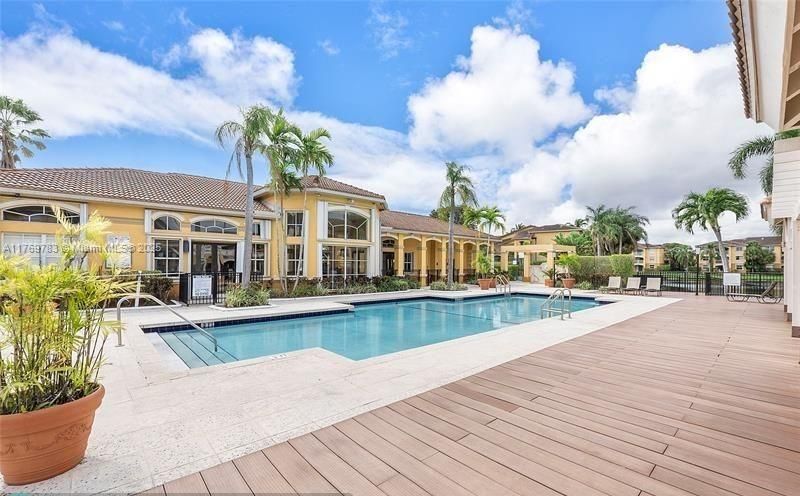 Vendido Recientemente: $355,000 (3 camas, 2 baños, 1247 Pies cuadrados)