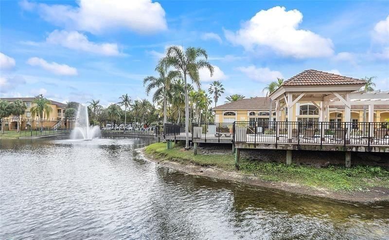 Vendido Recientemente: $355,000 (3 camas, 2 baños, 1247 Pies cuadrados)