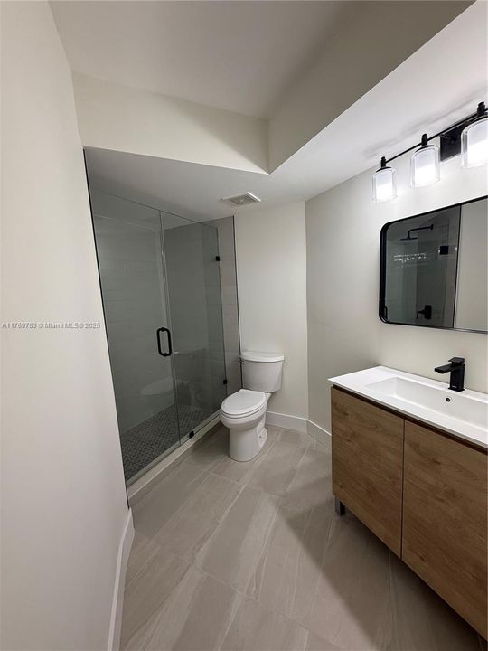 Vendido Recientemente: $355,000 (3 camas, 2 baños, 1247 Pies cuadrados)