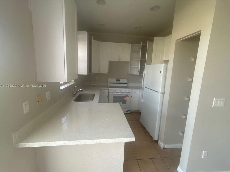 Recently Sold: $375,000 (4 beds, 3 baths, 1580 Square Feet)