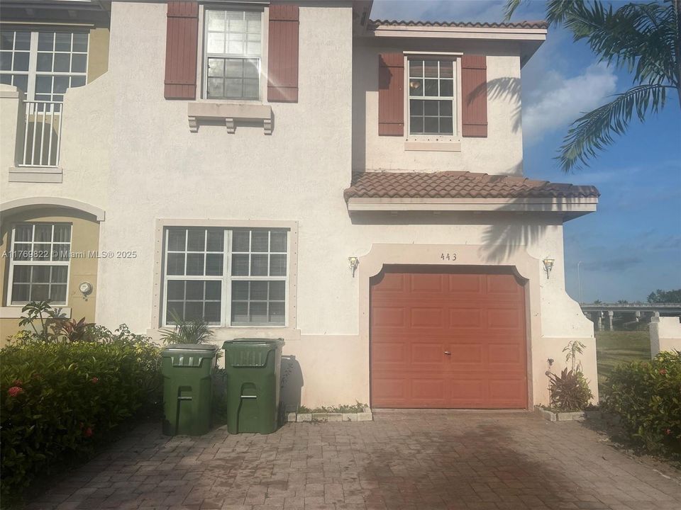 Recently Sold: $375,000 (4 beds, 3 baths, 1580 Square Feet)