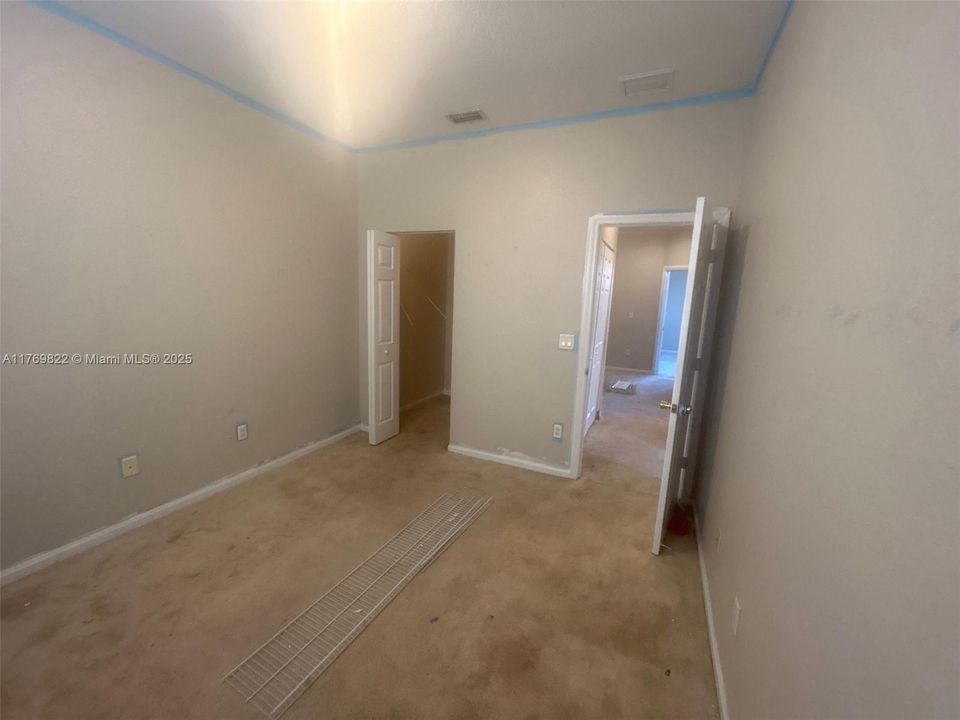 Recently Sold: $375,000 (4 beds, 3 baths, 1580 Square Feet)