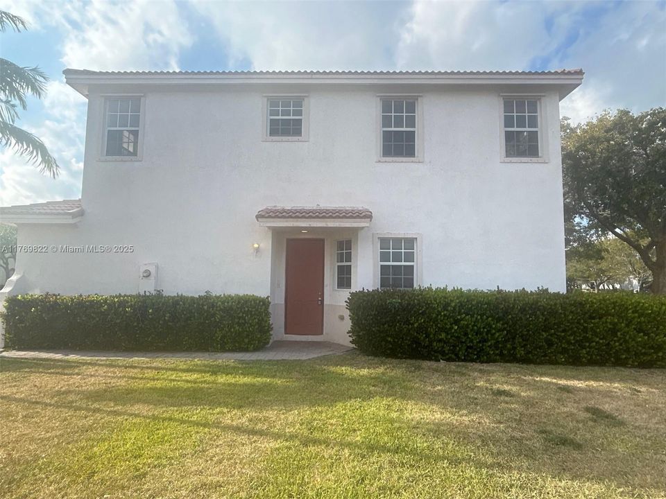 Recently Sold: $375,000 (4 beds, 3 baths, 1580 Square Feet)