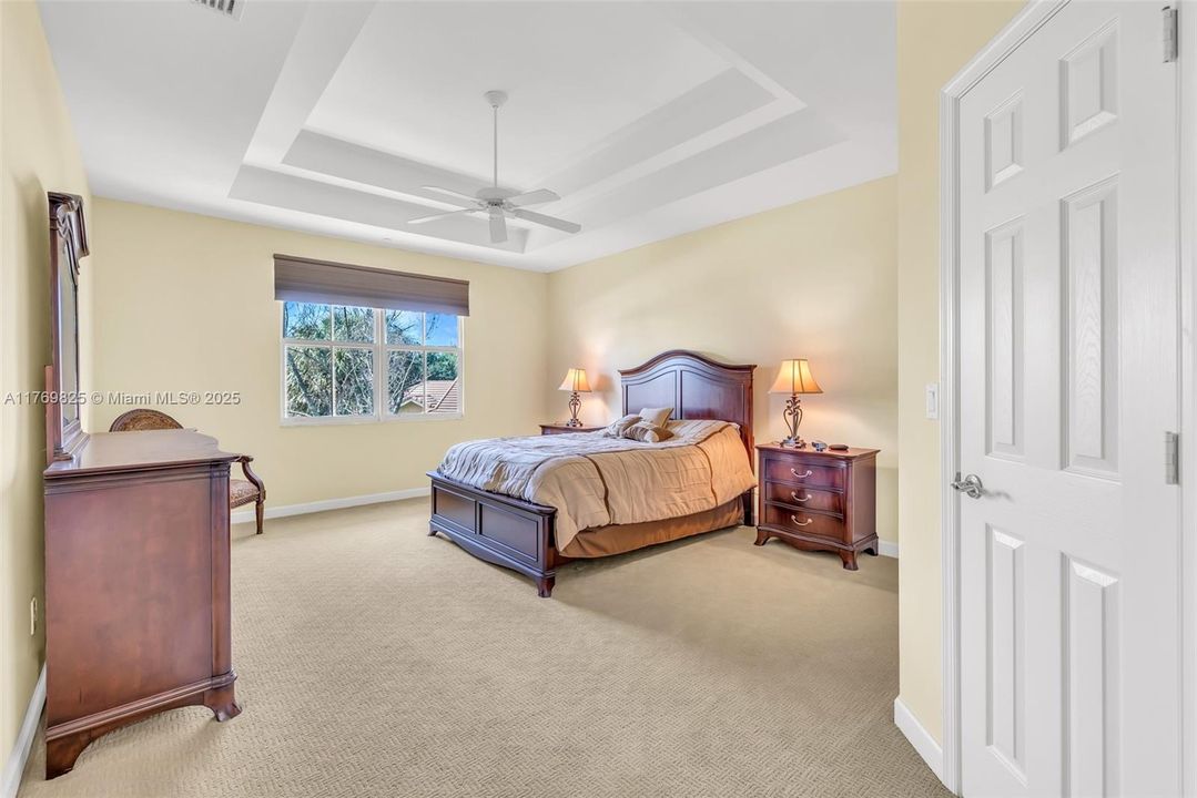 Recently Sold: $707,000 (4 beds, 3 baths, 2545 Square Feet)