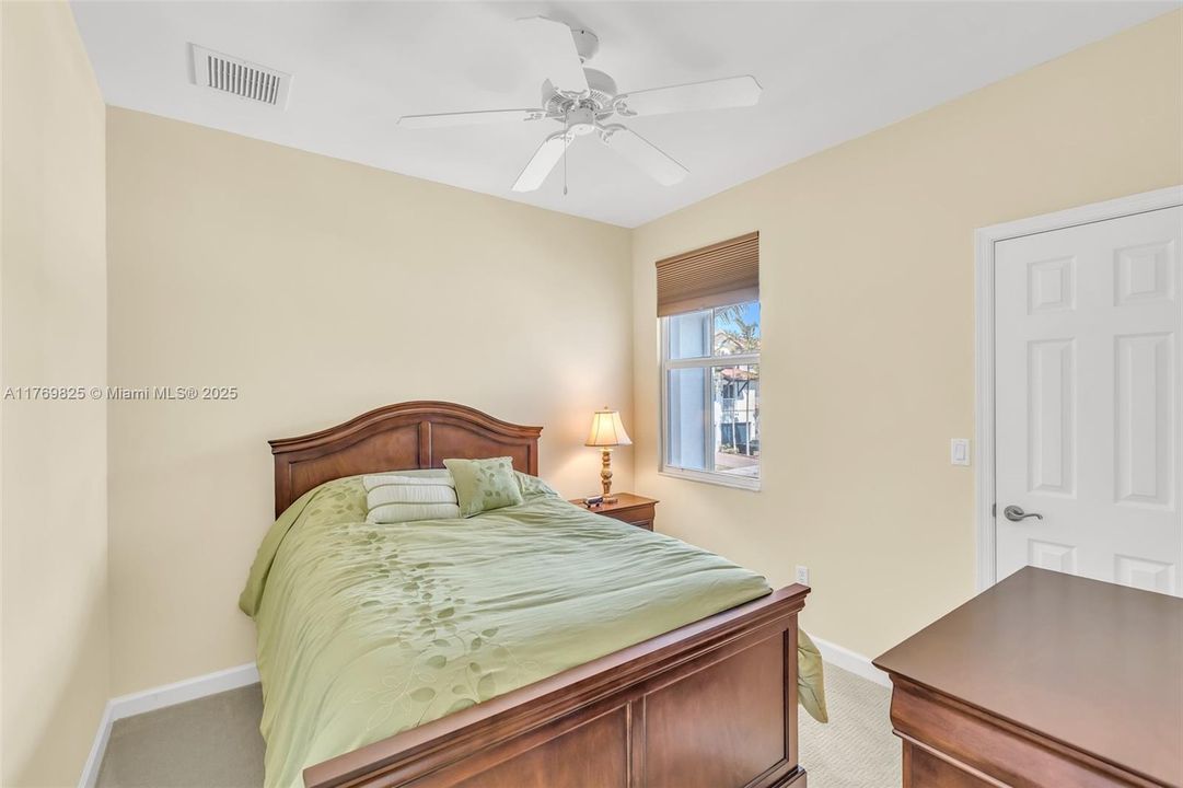 Recently Sold: $707,000 (4 beds, 3 baths, 2545 Square Feet)