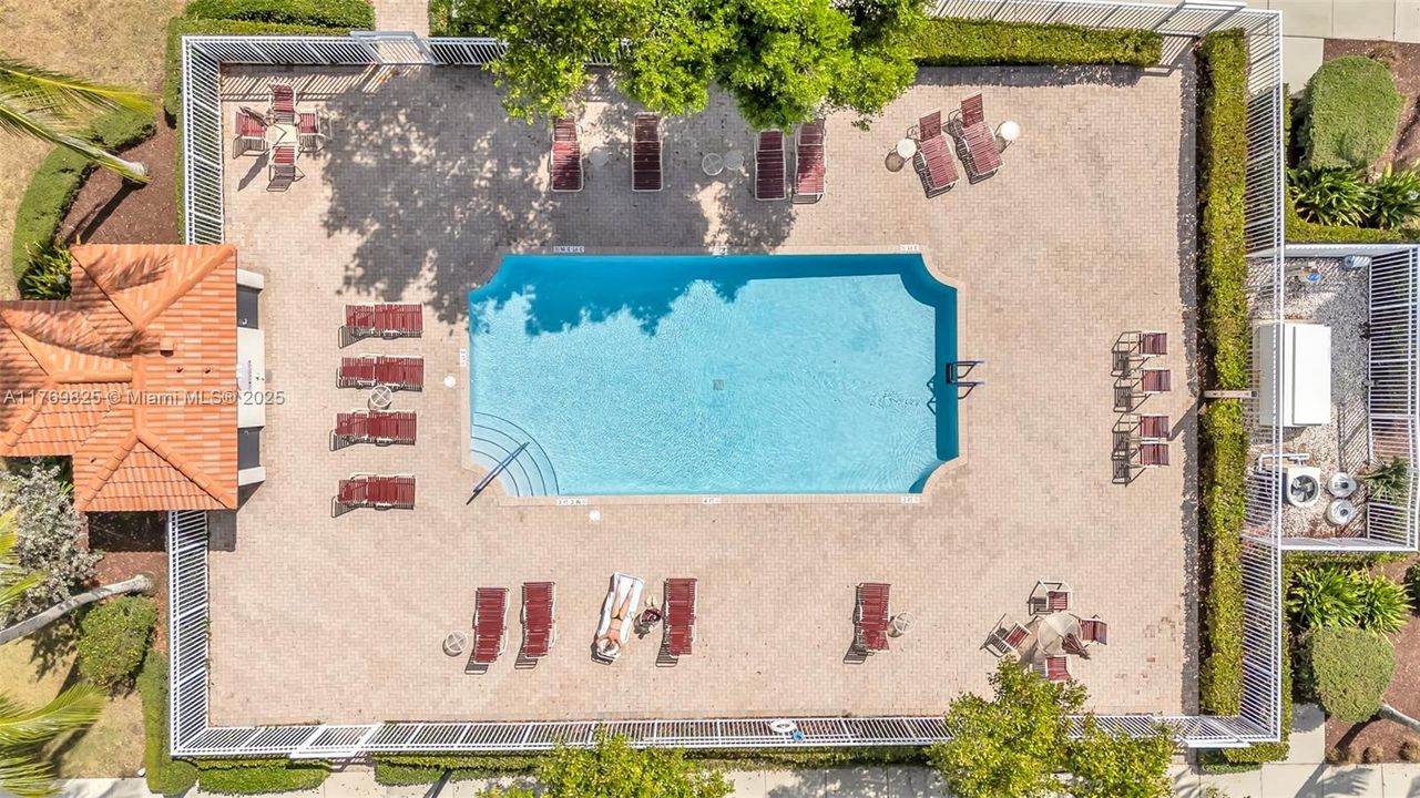 Recently Sold: $707,000 (4 beds, 3 baths, 2545 Square Feet)