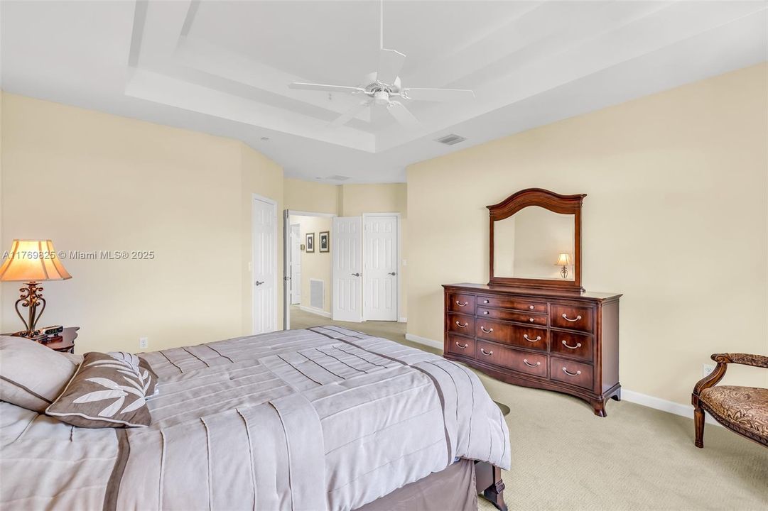 Recently Sold: $707,000 (4 beds, 3 baths, 2545 Square Feet)