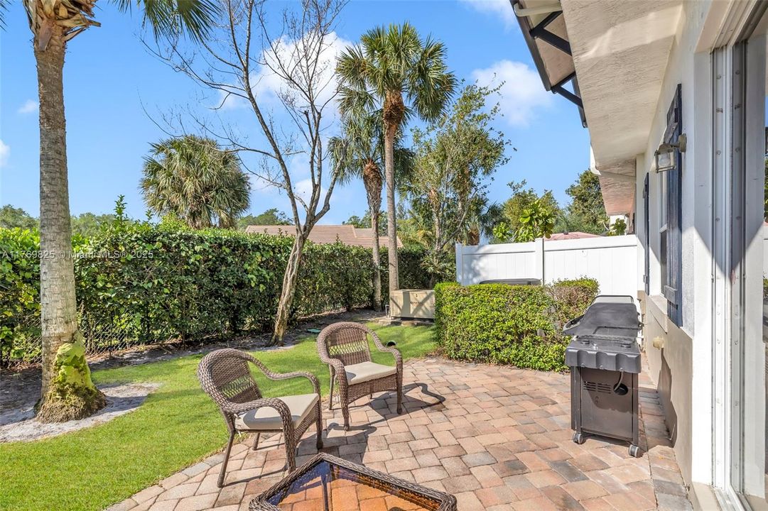 Recently Sold: $707,000 (4 beds, 3 baths, 2545 Square Feet)