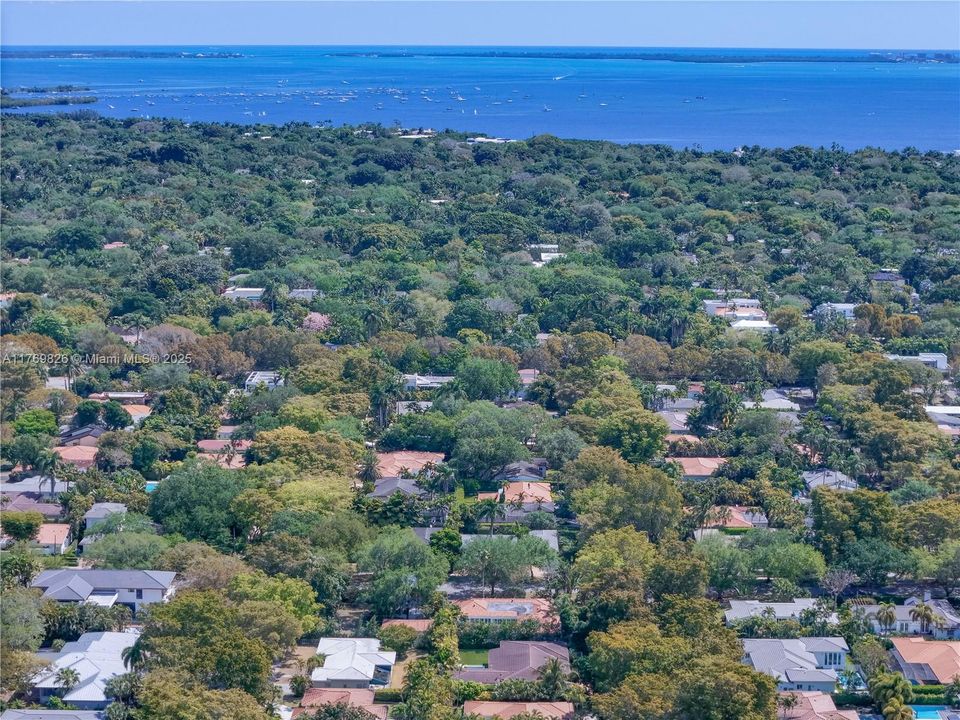 Recently Sold: $3,495,000 (5 beds, 3 baths, 4021 Square Feet)