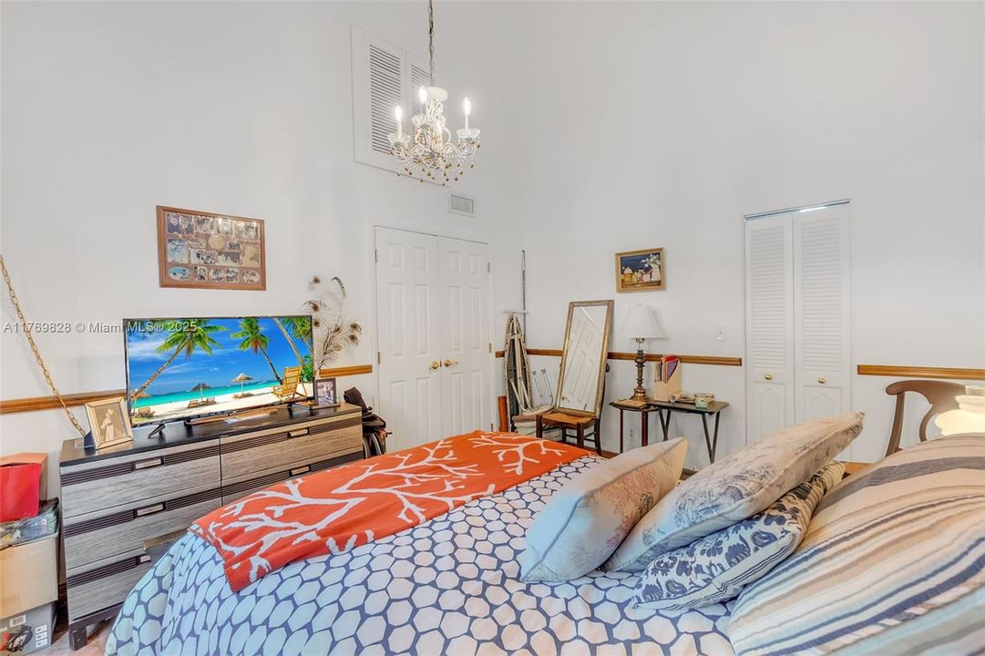 Недавно продано: $315,000 (2 спален, 2 ванн, 1012 Квадратных фут)