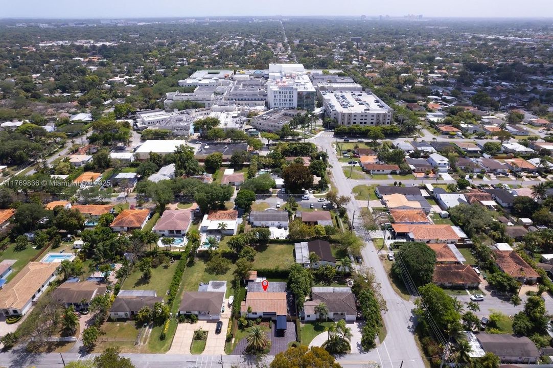 Recently Rented: $8,000 (3 beds, 3 baths, 1824 Square Feet)