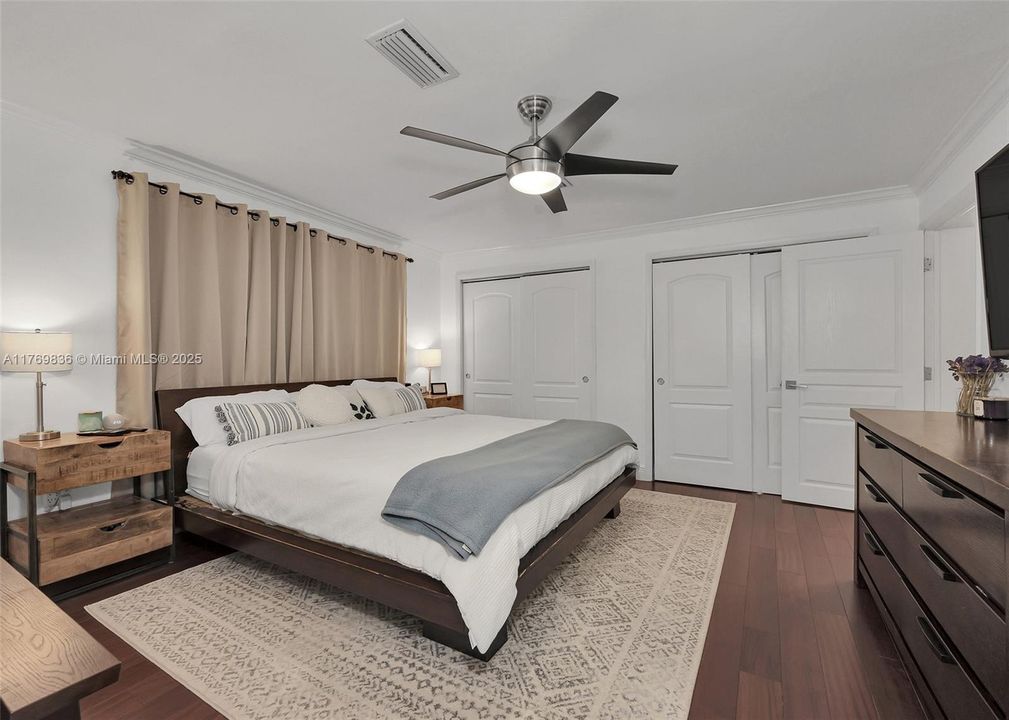 Recently Rented: $8,000 (3 beds, 3 baths, 1824 Square Feet)