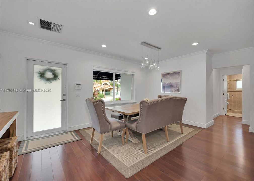 Recently Rented: $8,000 (3 beds, 3 baths, 1824 Square Feet)