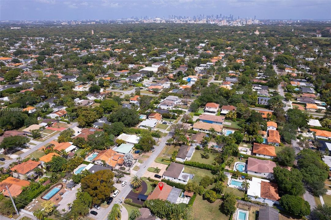 Recently Rented: $8,000 (3 beds, 3 baths, 1824 Square Feet)