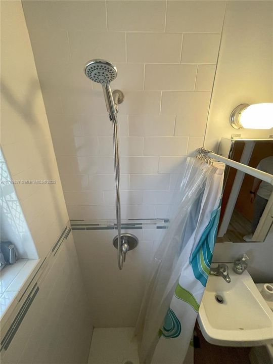 Vendido Recientemente: $485,000 (3 camas, 1 baños, 1000 Pies cuadrados)